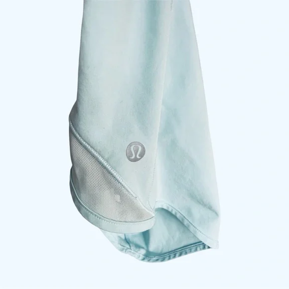 Lululemon Hotty Hot Low-Rise Lined Short 2.5" in Blue Chill Women’s size 10 - Picture 9 of 11